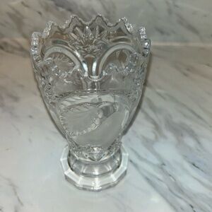 Vintage heavy etched lead crystal pear pattern pedestal bud vase